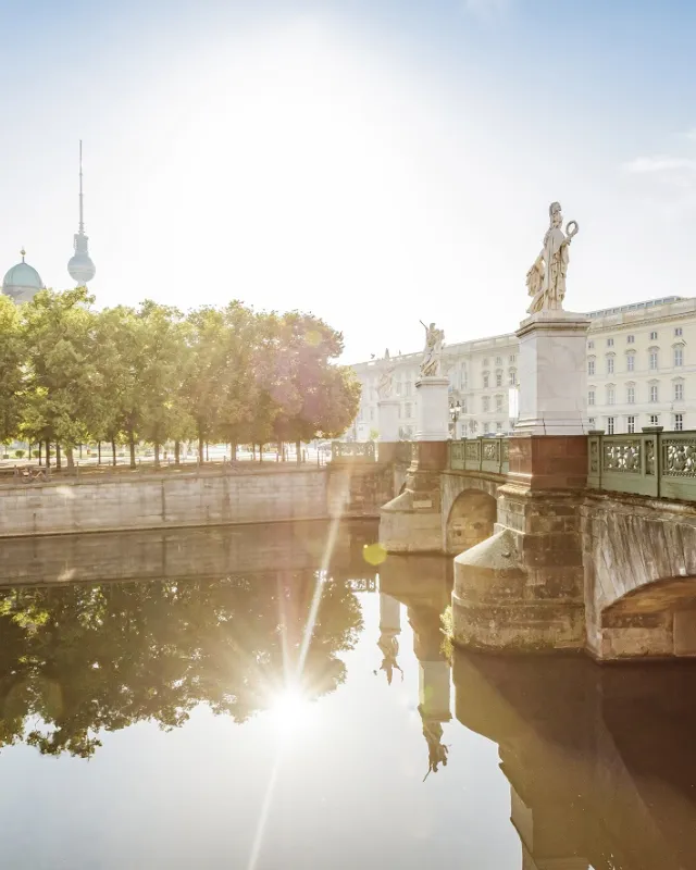 Panorama vom Humboldt Forum und dem Berliner Dom