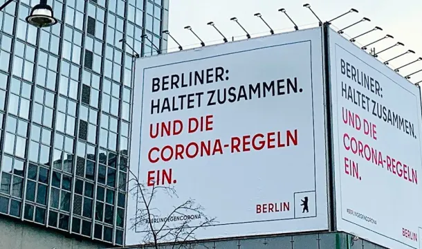 Corona-Moiv am Alexanderplatz