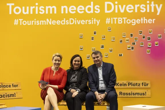 Franziska Giffey (Senatorin für Wirtschaft, Energie, Betriebe),  Sabine Wendt und Burkhard Kieker (Geschäftsführung visitBerlin)